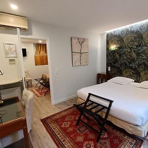 Aanpalende Kamer